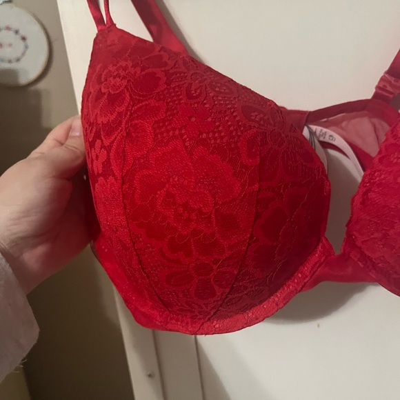 Nwot Victoria secret bra - Picture 3 of 6